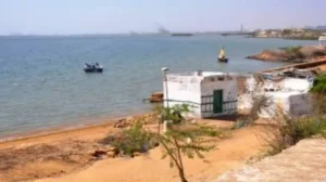 island-near-karachi-to-be-transformed-into-tourist-destination