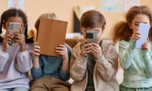 lawmakers-urge-action-against-unsupervised-use-of-social-media-by-children