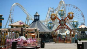 punjab-minister-launches-new-family-playland-at-lahore-park