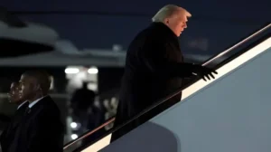donald-trumps-plane-forced-to-make-emergency-landing