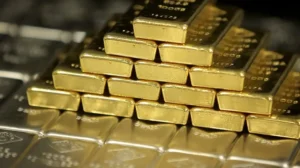 gold-prices-dip-in-pakistan-but-stay-above-rs-5-lakh-per-tola