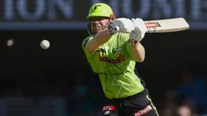 david-warner-compares-pakistani-pacer-to-a-4-year-old