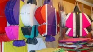 kite-and-string-sales-surge-in-lahore-ahead-of-basant