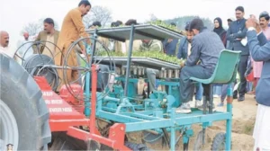 pakistan-unveils-its-first-multi-functional-vegetable-transplanter