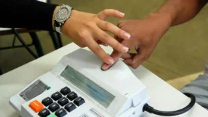 banks-to-help-pilgrims-complete-saudi-visa-biometrics-before-hajj-deadline