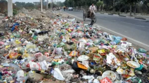 karachi-administration-orders-removal-of-garbage-dumps-from-major-roads
