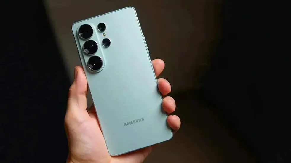 heres-your-first-official-look-at-the-samsung-galaxy-s26-ultra