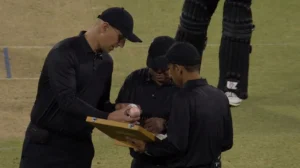 psl-11-pink-match-ball-goes-viral-after-changing-color