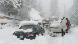 heavy-rain-and-snowfall-disrupt-life-in-northern-pakistan