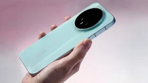 honor-magic9-leak-suggests-smaller-body-and-massive-battery
