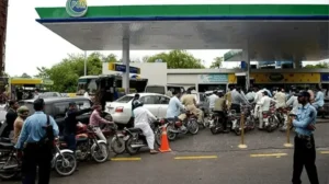petrol-pumps-could-close-across-pakistan-after-eid