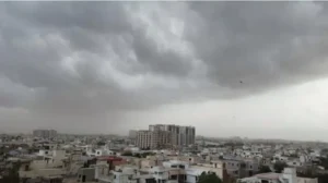 pmd-forecasts-rain-and-thunderstorms-in-karachi
