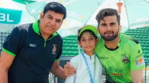 lahore-qalandars-grant-young-cancer-patients-dream-to-meet-shaheen-afridi