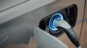 china-launches-ev-battery-that-charges-in-just-6-minutes