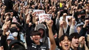labor-protests-disrupt-samsung-chipset-production-by-58
