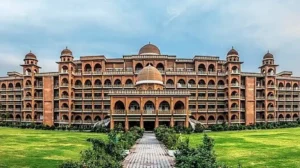 court-orders-peshawar-university-to-pay-student-scholarships