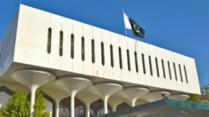 pakistan-embassy-in-uae-suspends-passport-processing-service