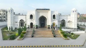 punjab-introduces-new-facility-at-anarkali-metro-station