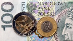 pakistani-rupee-depreciates-against-euro-pound-but-extends-us-dollar-streak