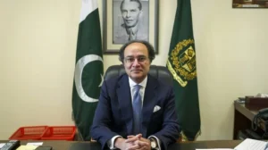 aurangzeb-tells-trumps-top-treasury-aide-govt-will-honor-all-debt-payments