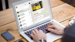 whatsapp-web-is-getting-over-40-chat-theme-options