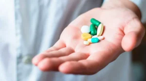 govt-delays-prevent-launch-of-advanced-medicines-in-pakistan