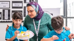 uae-schools-to-resume-in-person-classes