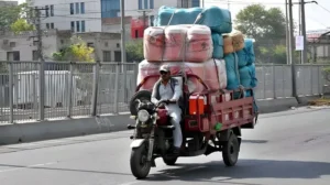 rickshaws-get-temporary-access-to-key-road-in-lahore-for-eid-ul-azha