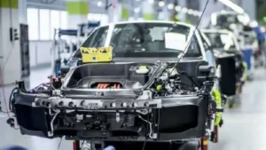 pakistans-car-industry-roars-back-with-highest-ever-ckd-imports-since-2022