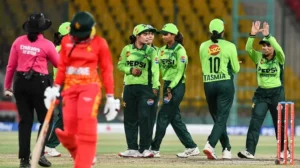 pakistan-dominate-zimbabwe-in-1st-odi