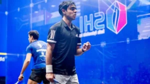 pakistan-rising-squash-player-wins-opening-match-at-psa-world-championships