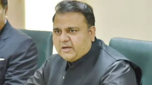 fawad-chaudhry-trolled-after-demanding-pakistan-womens-team-captaincy-for-fatima-sana