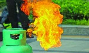 massive-fire-at-famous-pizza-shop-after-cylinder-explosion-in-punjab