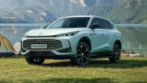 heres-how-you-can-save-rs-1-24-million-on-mg-hs-phev