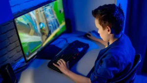 uk-eyes-tough-new-rules-to-protect-children-from-contacting-strangers-online