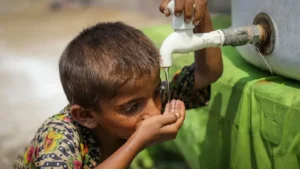 more-than-half-of-pakistanis-still-lack-access-to-safe-drinking-water