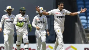 veteran-pakistani-pacer-breaks-imran-khans-long-standing-test-record