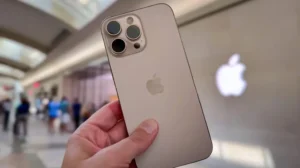 organized-iphone-scam-uncovered-at-karachi-airport