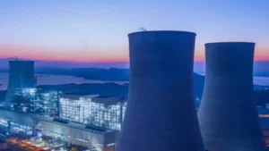 france-shuts-down-nuclear-reactors-as-heatwave-intensifies
