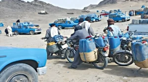 6-million-litres-of-smuggled-oil-enters-pakistan-every-day