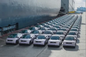 2000-imported-electric-cars-arrive-in-pakistan
