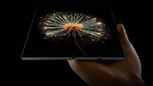 xiaomis-first-ever-wide-foldable-appears-in-the-wild