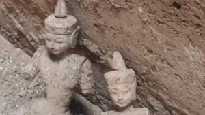 two-statues-found-during-excavation-at-karachis-historic-lea-market
