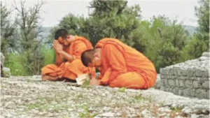 japanese-monk-calls-for-peace-prayer-at-taxila