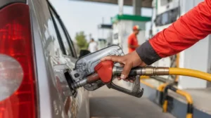 oil-crashes-worldwide-but-relief-uncertain-and-rare-in-pakistan